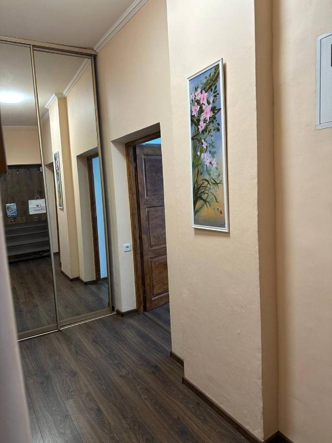Затишна Двокімнатна Квартира В Самому Серці Ужгорода Uzhhorod Εξωτερικό φωτογραφία